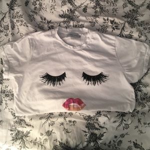 Sincerely Jules lips tee
