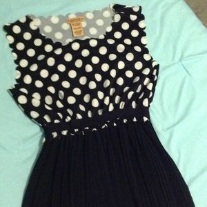 Polka dot pleated black & white dress