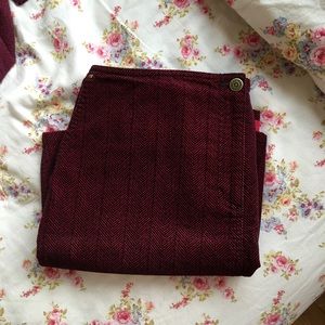 Velvet blood red skirt 🌸🌹