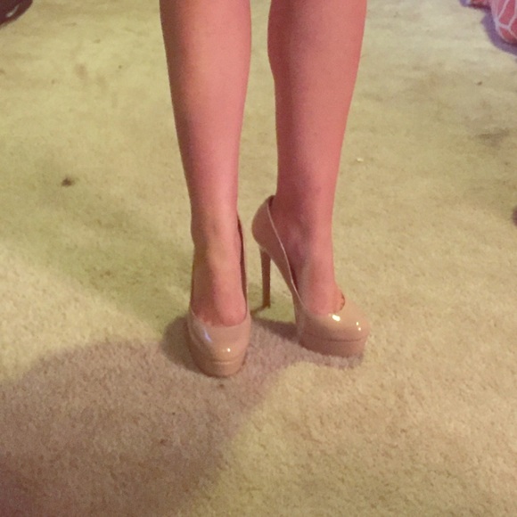 Jessica Simpson nude patent Sandrah pumps