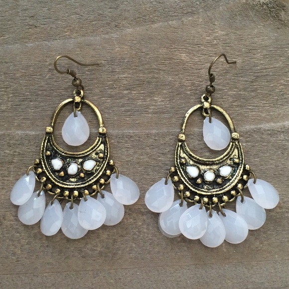Clara Chandelier Earrings in White