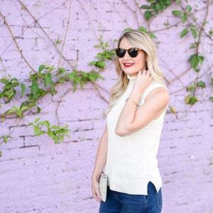 Cable Knit Sleeveless Turtleneck