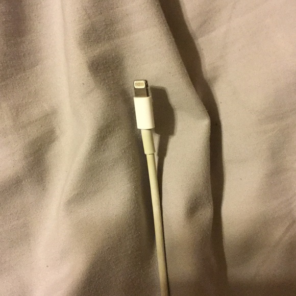 Apple IPhone 5/5s, 6/6s, 6plus/6splus charger - Picture 2 of 2