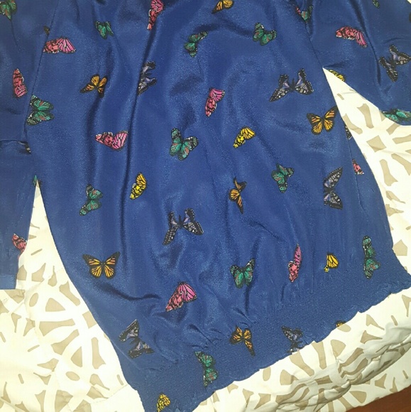 HP! 🎉NWT Monsoon butterfly blue blouse! - Picture 3 of 3