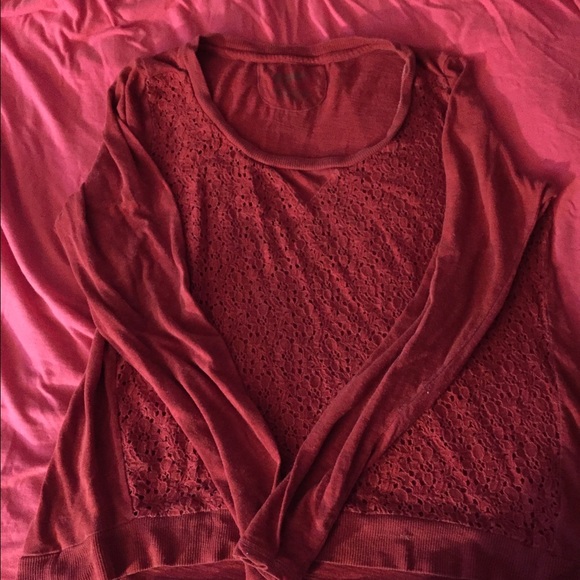 Red pullover long sleeve top - Picture 1 of 2