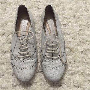Genuine leather white distressed leather Oxfords
