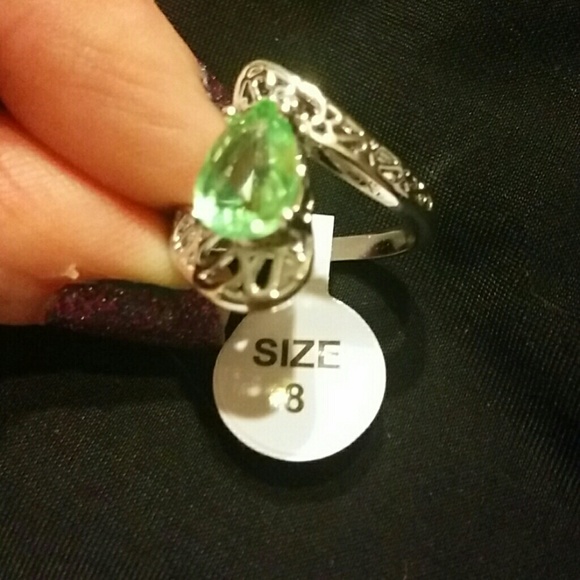 Silver, green amethyst sz 8 - Picture 3 of 3