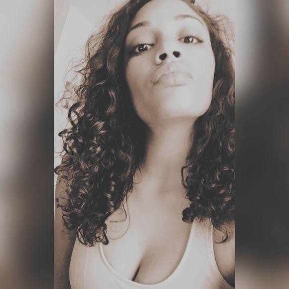 Meet your Posher, Jazmin