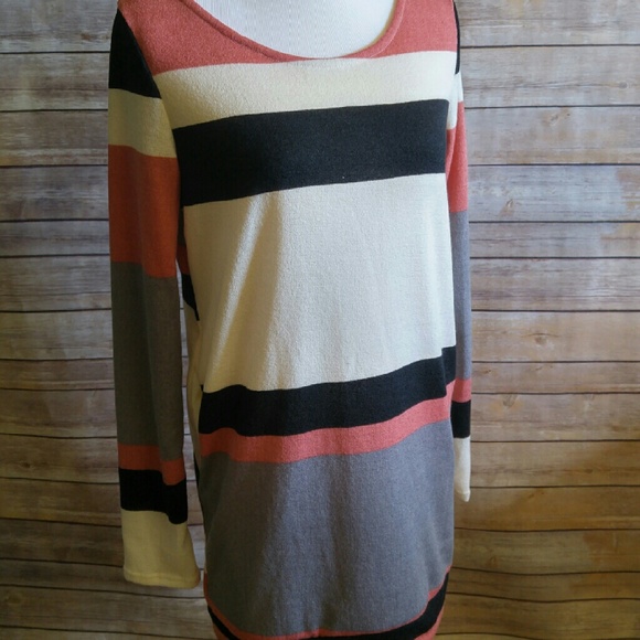 Medium left! Colorblock tunic with pockets - Picture 2 of 4