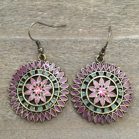 Abbie Dangle Earrings in Purple