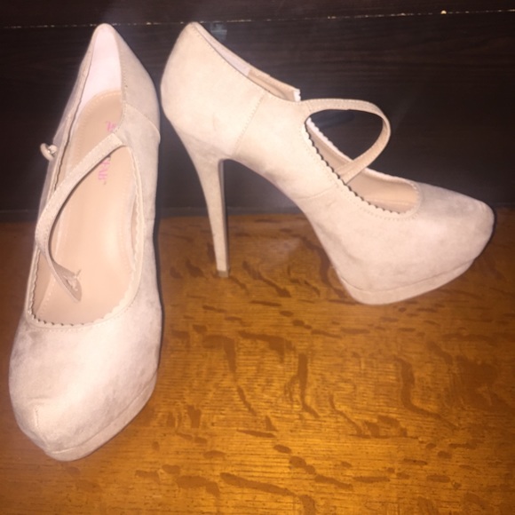 Size 10 women's shoes