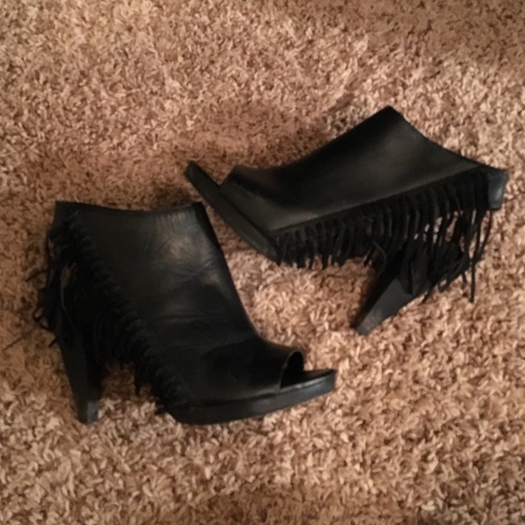 Rena black fringe bootie