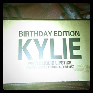 Kylie birthday mini matte set