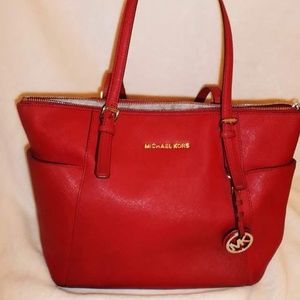 Michael Kors Jet set saffiano red top zip tote