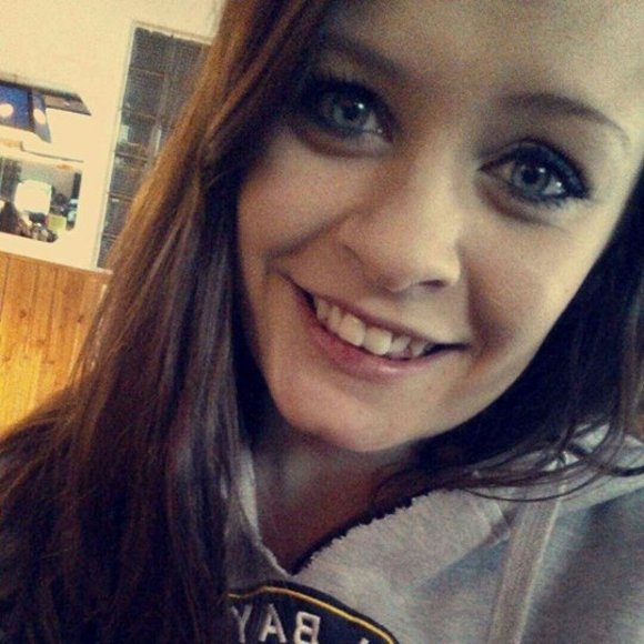 Meet your Posher, Courtney - Picture 1 of 1