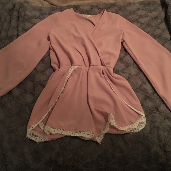 Charlotte Russe Long Sleeve Romper Size XS