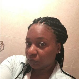 Meet your Posher, Tracina