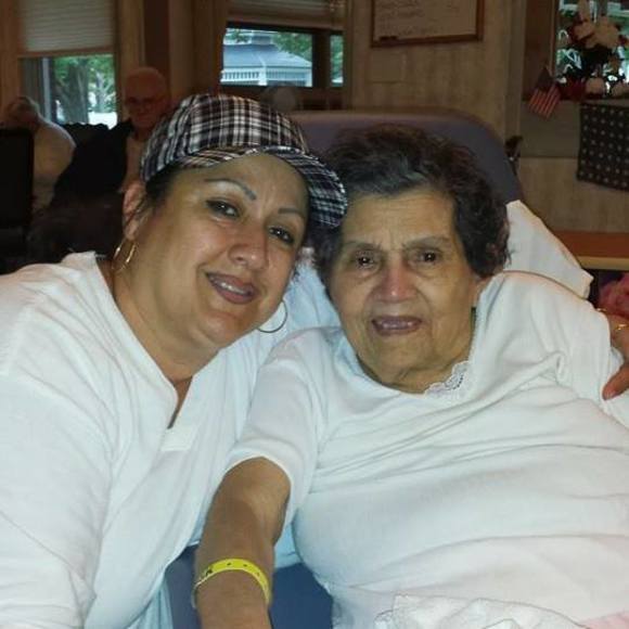 Meet your Posher, Lourdes