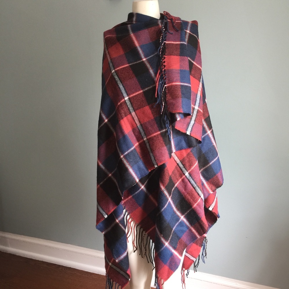 Plaid Poncho/Shrug/Shawl - Picture 2 of 4