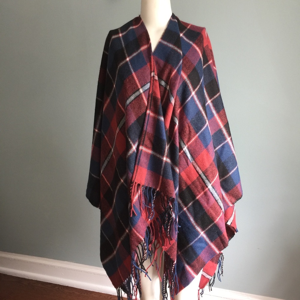 Plaid Poncho/Shrug/Shawl - Picture 3 of 4