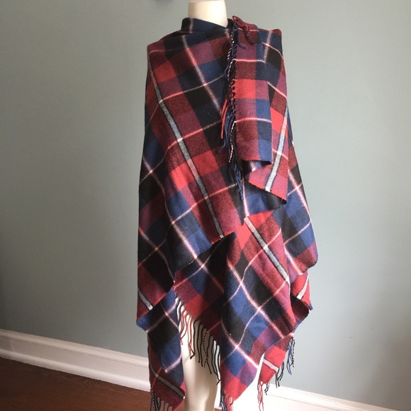 Plaid Poncho/Shrug/Shawl - Picture 2 of 4
