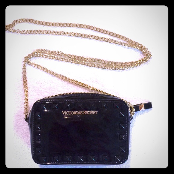 Victoria's Secret Clutch w/ Gold Shoulder Strap👛