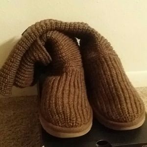 Ugg sweater boots