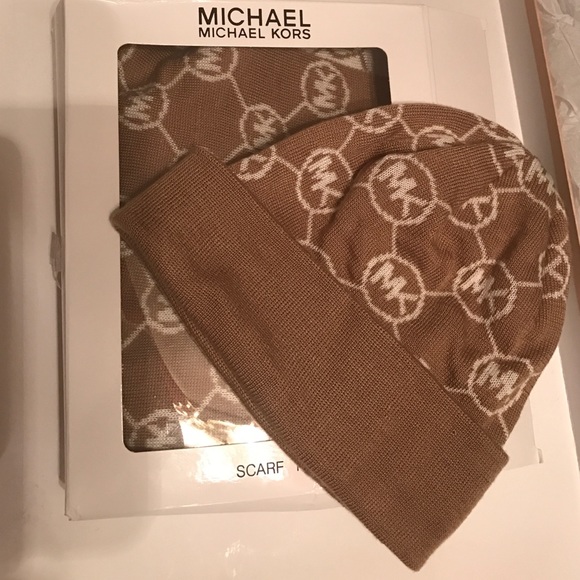 Michael Kors scarf set!