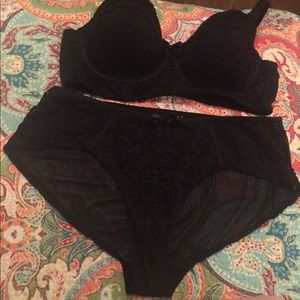 Black Demi longline bra with matching panty set.