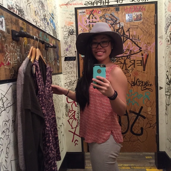 Meet your Posher, Maggie! - Picture 2 of 3