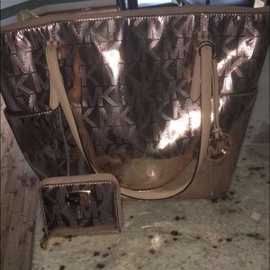 Michael Kors purse & matching wallet