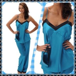 🎉NEW ITEM🎉Satin Pajamas Set w/ Sleep Mask