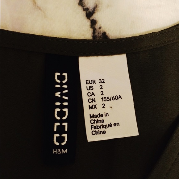 H&M Olive Green Tab Sleeve Romper - Size 2 - Picture 3 of 3