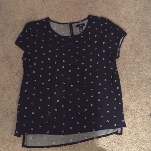 NWOT navy and white patterned shirt, size small