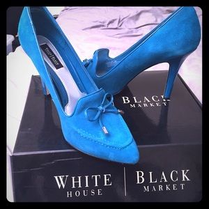 White House, Black Market teal pumps