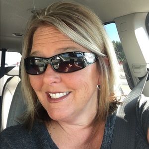 Meet your Posher, Candace