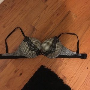 Victoria Secret Plunge Bombshell Bra