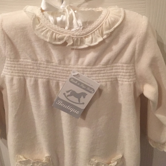 Cream terry sleeper w/ snaps - Picture 3 of 3