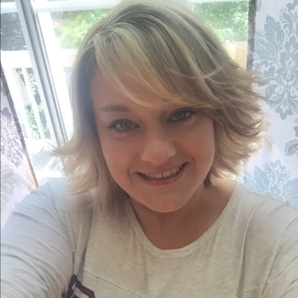 Meet your Posher, Christina - Picture 1 of 1