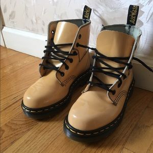 Dr.Martens yellow/creme