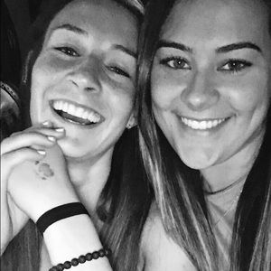 Meet your Posher, Jona