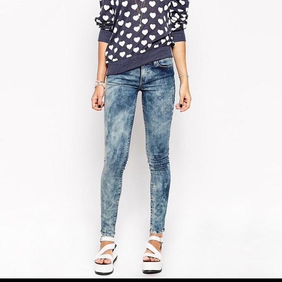❌SOLD!!❌Wildfox Acid Wash Jeans - Picture 1 of 4