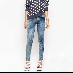 ❌SOLD!!❌Wildfox Acid Wash Jeans