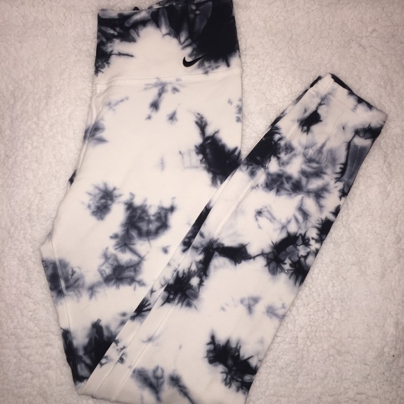 Rare pattern Nike cotton leggings!