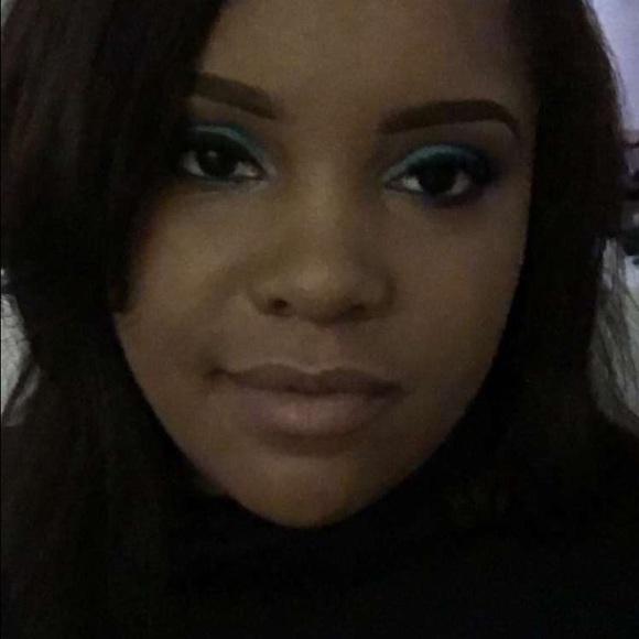 Meet your Posher, Jessica