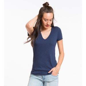 Slub V-neck Tee