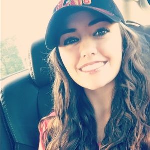 Meet your Posher, Makenzie