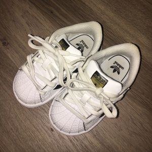 Adidas Superstar
