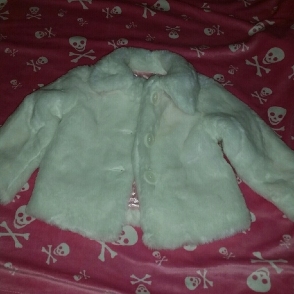 FAUX FUR WHITE COAT
