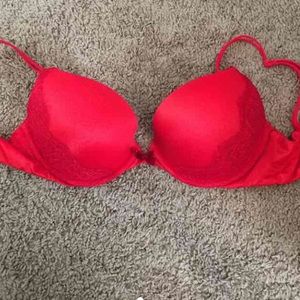 BNWOT Victorias Secret Very Sexy Push-up Bra